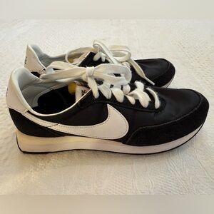 Nike Waffle Trainer 2 Mens US 5.5 Women’s 7 Running Shoes Black White Sneakers